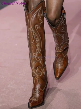 Ботинки в стиле ретро с вышивкой и принтом в британском стиле, коричневый толстый каблук до колена, острый носок, новинка 2023 года, модная женская обувь без застежки 0