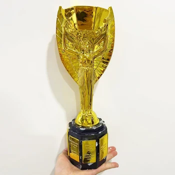Копия трофея Remit Trophy 1: 1 Оригинальные украшения из коллекции сувениров из золотой смолы World Trophy для футбольной награды