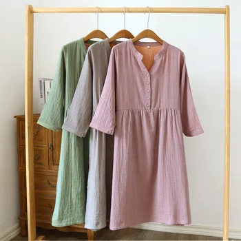 Удобные стильные женские летние длинные ночные рубашки из хлопка с двойной марлей, одежда для отдыха больших размеров, ночное платье с V-образным вырезом и тремя четвертями.