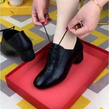 Черные тонкие женские туфли на толстом каблуке 2023, Весна и осень, Новая модная универсальная женская обувь для мам на среднем каблуке с глубоким вырезом 0
