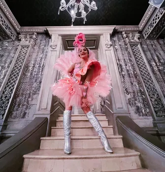 Танцевальная группа Pink feather fan Shang Yan gogo в женском соединенном платье ведущая певица 1